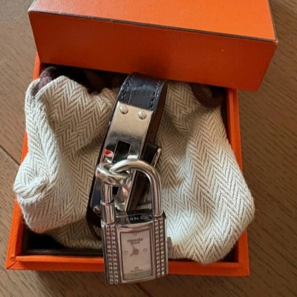 Diamonds crocodile kelly Hermes watch - Picture 1 of 9